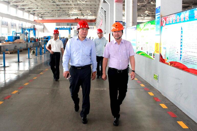 2018年5月25日，北京航天科工一院副院長史紅衛(wèi)、南大科技董事長韓平等領(lǐng)導(dǎo)來公司參觀