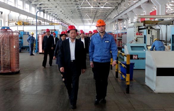 2016年3月28日，山東省新泰市黨政代表團(tuán)一行來(lái)上上電纜參觀