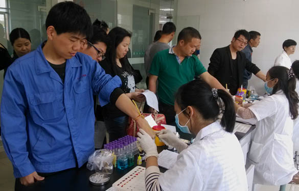 迎“五四”獻(xiàn)愛(ài)心，上上掀起獻(xiàn)血熱潮