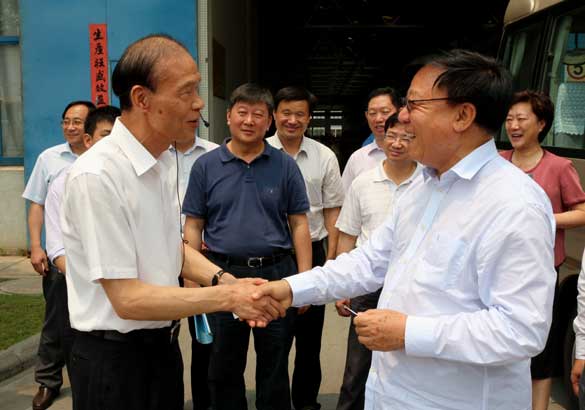 中央黨的群眾路線教育實(shí)踐活動(dòng)第三巡回督導(dǎo)組來上上集團(tuán)調(diào)研