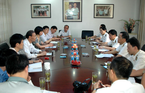 常州海關(guān)黨組書記、關(guān)長吳永林來上上集團(tuán)調(diào)研