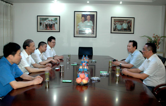 溧陽(yáng)市供電公司徐總一行來(lái)上上集團(tuán)調(diào)研