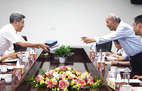 常州市委常委、常務副市長梁一波一行來上上電纜調(diào)研