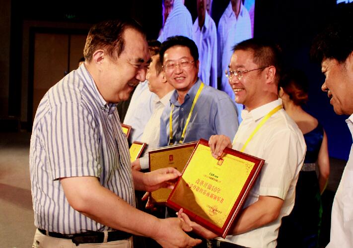 153412110128727316V4.jpg 153412110128727316V4.jpg